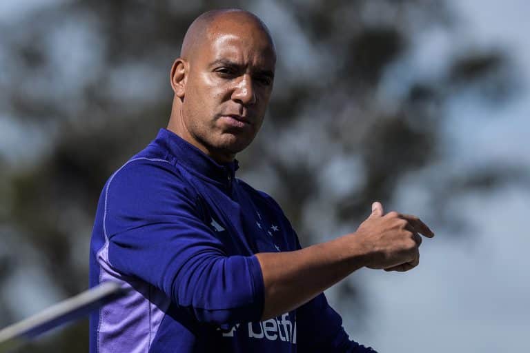 FAXINA! Cruzeiro demite Pepa + 4 e torcida escolhe t&eacute;cnicos favoritos no mercado