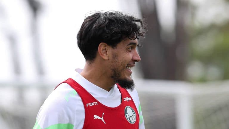 Time de Benzema na Ar&aacute;bia Saudita prepara fortuna para tirar Gustavo G&oacute;mez do Palmeiras