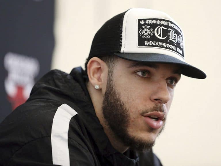 VAI PARAR OU N&Atilde;O? Lonzo Ball acaba com pol&ecirc;mica e revela futuro na NBA ap&oacute;s les&atilde;o no joelho