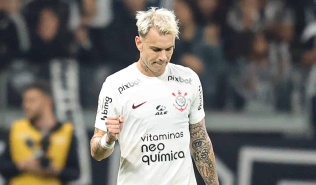 ATAQUE DOS SONHOS! Al Ahli prepara oferta &lsquo;irrecus&aacute;vel&rsquo; para tirar R&oacute;ger Guedes do Corinthians