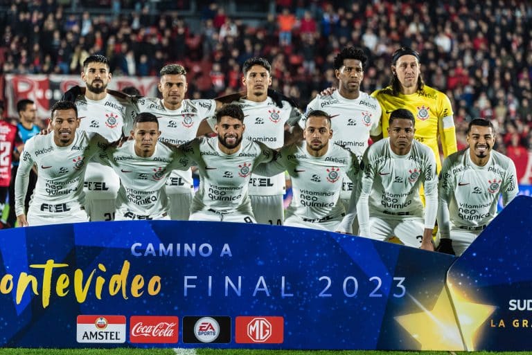 Pai dos argentinos: Corinthians de Luxemburgo faz hist&oacute;ria e vira pesadelo dos &lsquo;hermanos&rsquo;