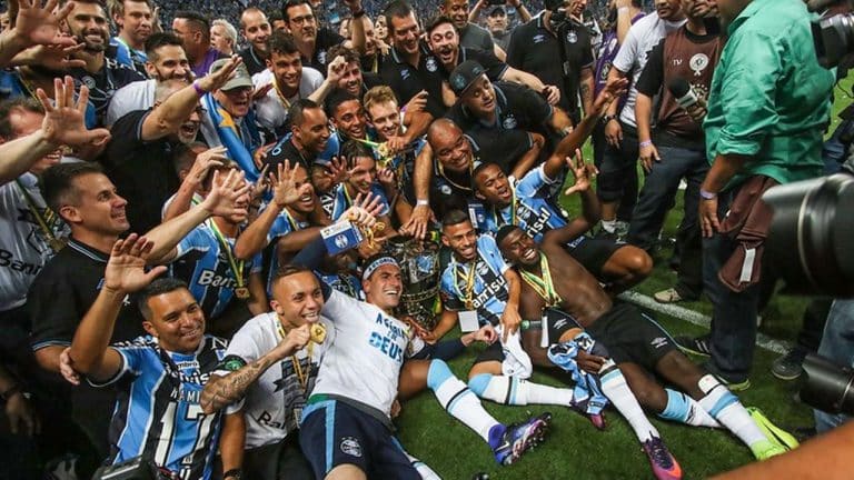 Quantos t&iacute;tulos o Gr&ecirc;mio tem na Copa do Brasil?