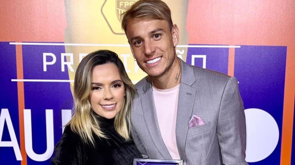 TUDO ISSO? Esposa de R&oacute;ger Guedes revela valor recebido em pix da torcida do Corinthians