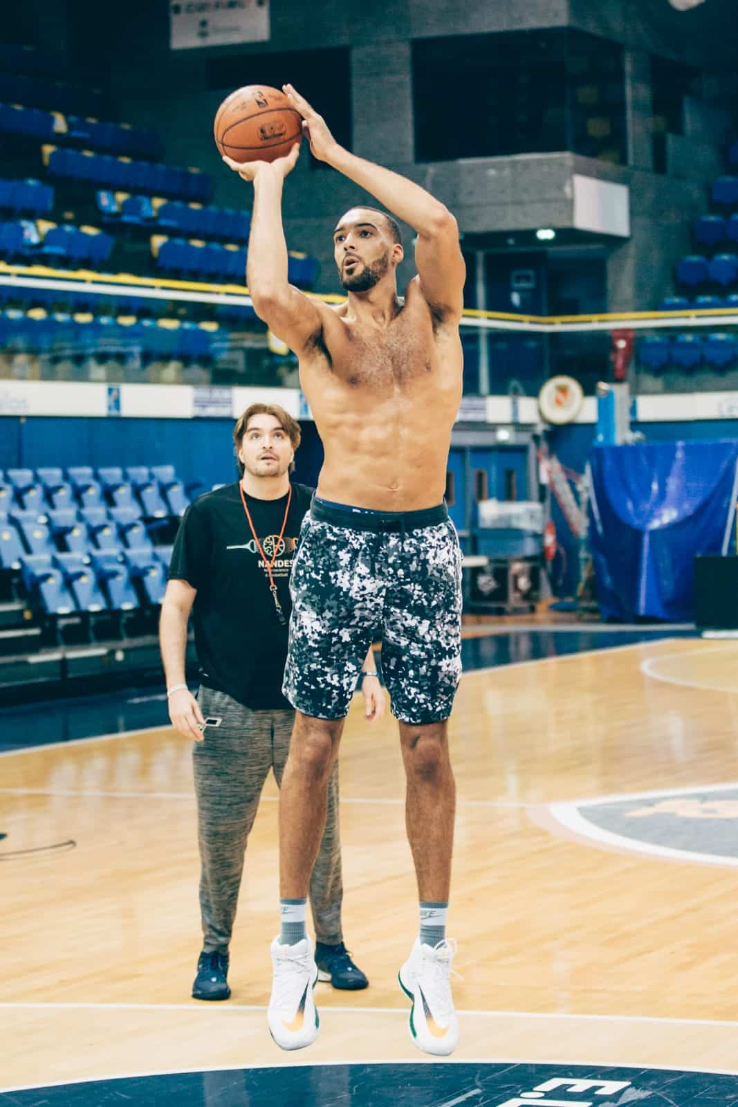 Treinador de Rudy Gobert revela &lsquo;segredo&rsquo; para 1&ordf; cesta de tr&ecirc;s pontos do astro da NBA