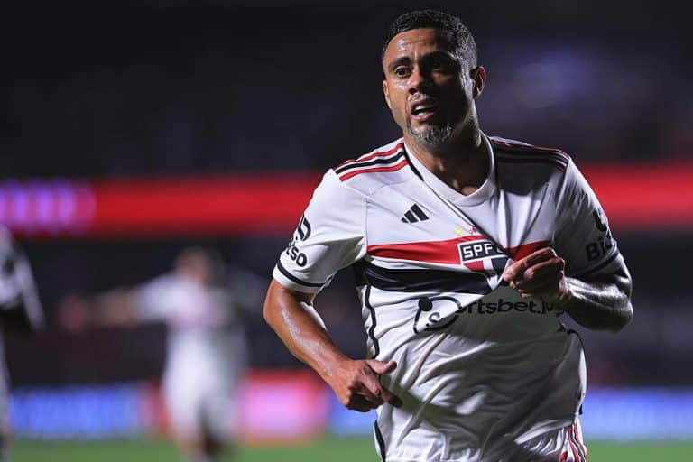 A nota de Wellington Rato em S&atilde;o Paulo x Corinthians &eacute; um ABSURDO