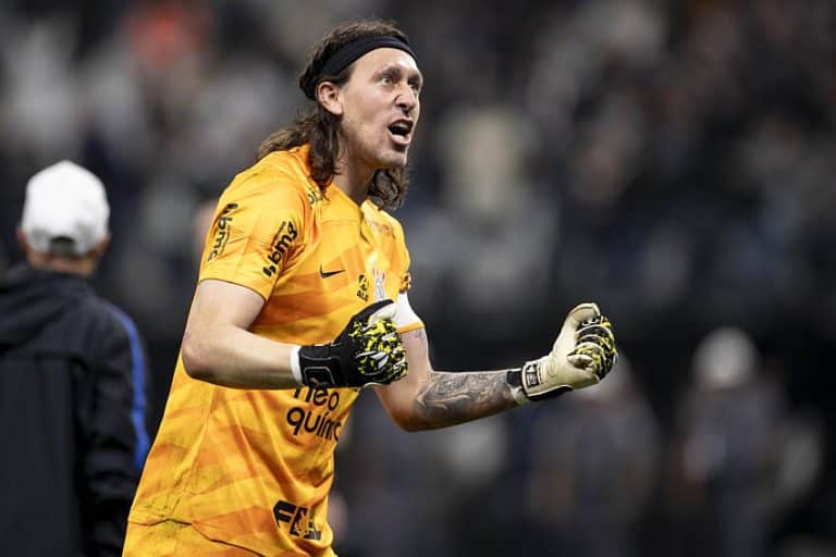 C&aacute;ssio entra no ranking dos 10 maiores pegadores de p&ecirc;naltis da hist&oacute;ria