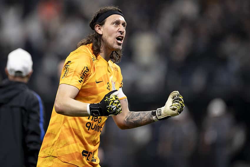 C&aacute;ssio entra no ranking dos 10 maiores pegadores de p&ecirc;naltis da hist&oacute;ria