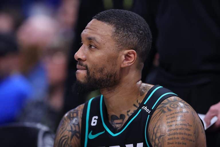 Damian Lillard for&ccedil;a sa&iacute;da do Blazers para atuar com Jimmy Butler