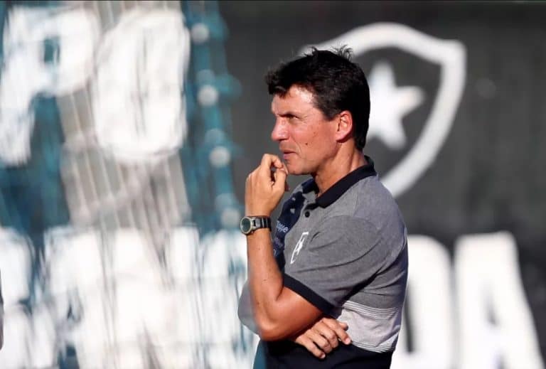 BOM E BARATO! T&eacute;cnico da S&eacute;rie A tem sal&aacute;rio revelado e valor IMPRESSIONA