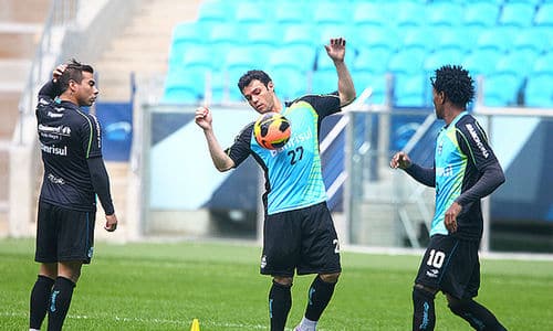 Ex-jogador de Gr&ecirc;mio e Palmeiras, Kl&eacute;ber Gladiador se envolve em nova pol&ecirc;mica