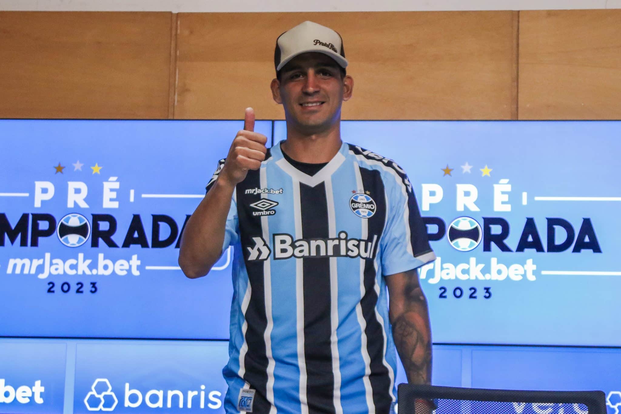 Foto: (Morgana Schuh/Gr&ecirc;mio FBPA) - Cristaldo est&aacute; no time para vencer em ligas mata-mata no Cartola