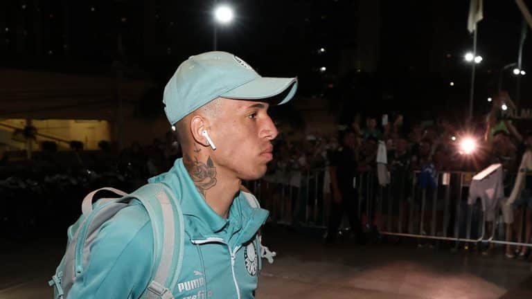 Breno Lopes visita Mancha Verde e grava v&iacute;deo impactante ap&oacute;s pol&ecirc;mica no Palmeiras