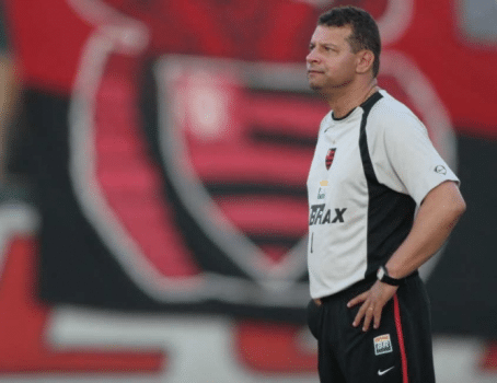 Celso Roth fala sobre sua passagem pelo Flamengo em 2005: &ldquo;ningu&eacute;m queria ele&rdquo;