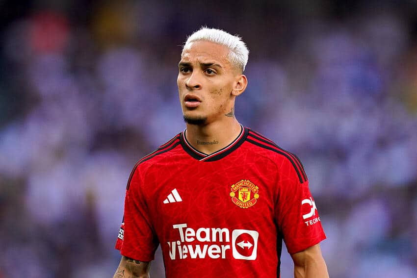 Ap&oacute;s repercuss&atilde;o negativa, Antony tem sua situa&ccedil;&atilde;o exposta no United