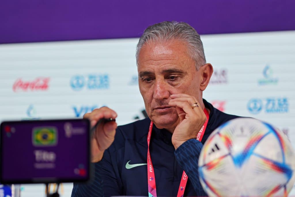 Chega de palha&ccedil;ada: Flamengo se cansa de &lsquo;ENROLA&Ccedil;&Atilde;O&rsquo; de Tite e toma decis&atilde;o URGENTE nos bastidores