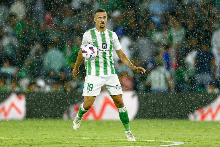 Clube da S&eacute;rie B pode ganhar uma fortuna com venda de brasileiro para o futebol &aacute;rabe