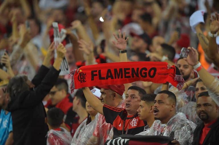 Torcida do Flamengo prepara festa para final da Copa do Brasil e valor arrecado &eacute; SURREAL