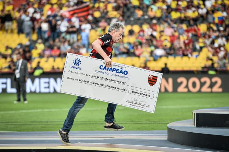 BOMBA! Organizadas do Flamengo acusam diretoria de confiscar materiais para festa no Maracan&atilde;