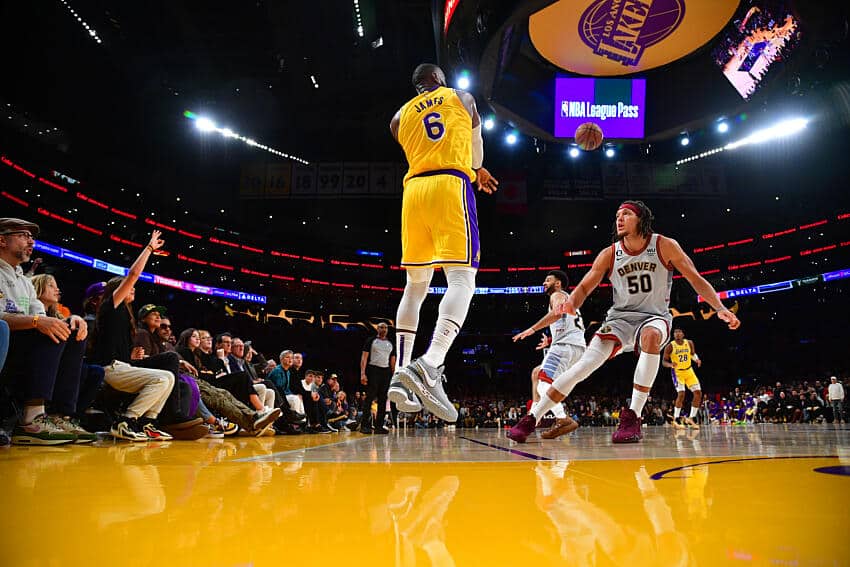 Lenda da NBA entra em pol&ecirc;mica e responde se Lebron pode superar Jordan