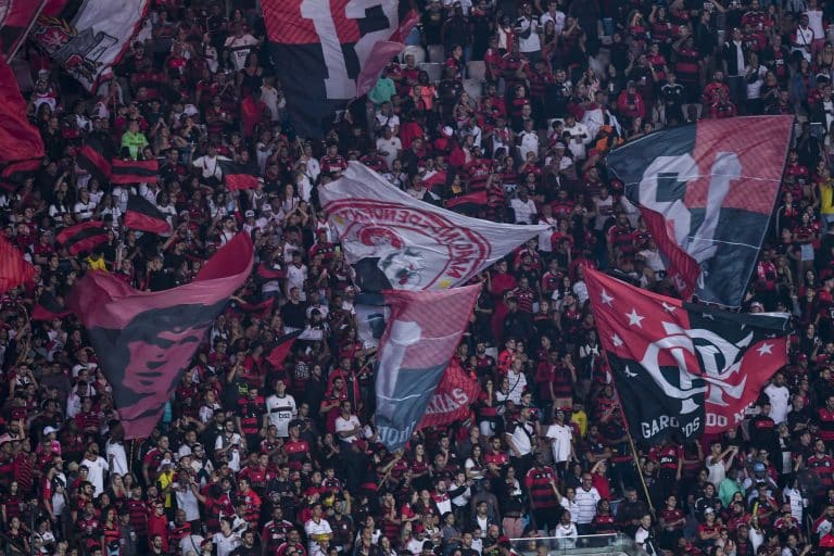Funkeiro e rapper fazem pix &lsquo;recheado&rsquo; por festa do Flamengo na final da Copa do Brasil