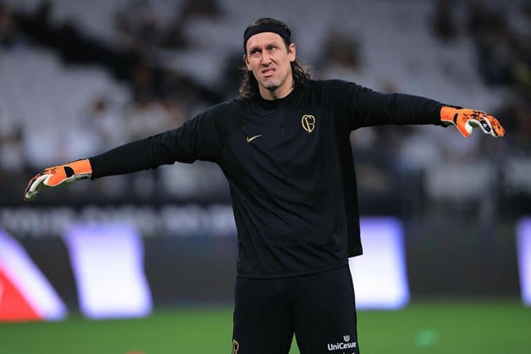 Descobrimos o melhor batedor de faltas do Brasileir&atilde;o e voc&ecirc; n&atilde;o vai acreditar quem &eacute;