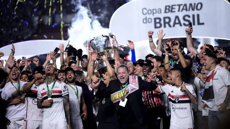 Quantos t&iacute;tulos o S&atilde;o paulo tem na Copa do Brasil?