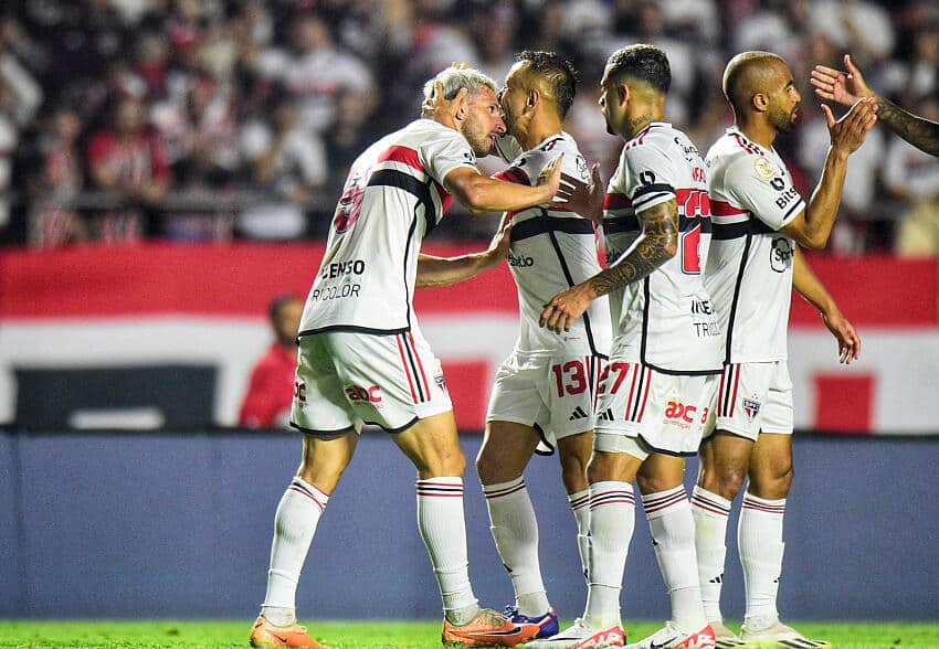S&atilde;o Paulo segue INVENC&Iacute;VEL para o Corinthians e aumenta TABU&nbsp;HIST&Oacute;RICO