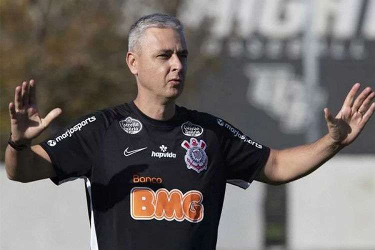 N&Atilde;O FOI O CULPADO! Ex-t&eacute;cnico do Corinthians revela bastidores de Luan no clube