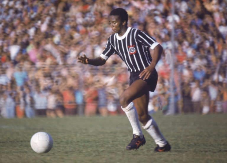 Veja quem s&atilde;o os 5 maiores laterais-esquerdos da hist&oacute;ria do Corinthians