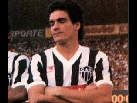 Veja quem s&atilde;o os 5 maiores laterais-esquerdos da hist&oacute;ria do Atl&eacute;tico-MG