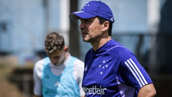Sal&aacute;rios com cifras milion&aacute;rias dos t&eacute;cnicos na S&eacute;rie A 2023