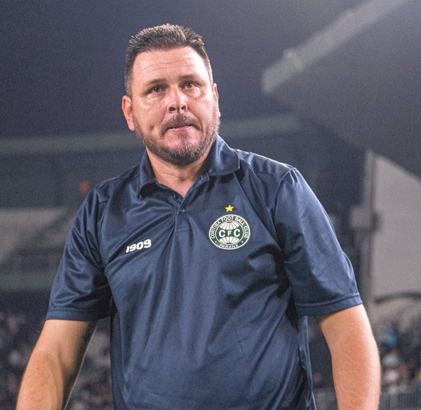 Sal&aacute;rios com cifras milion&aacute;rias dos t&eacute;cnicos na S&eacute;rie A 2023