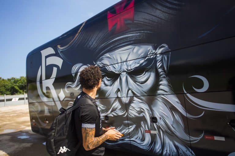 URGENTE, ACONTECEU AGORA: torcedores do Vasco s&atilde;o IMPEDIDOS de chegarem &agrave; Vila Belmiro e motivo surpreende geral