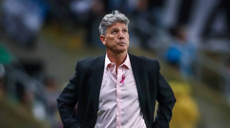 Antes tarde do que nunca: Renato Ga&uacute;cho fala pela PRIMEIRA VEZ sobre FUGA no Gr&ecirc;mio ap&oacute;s Gre-Nal