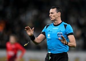 &Aacute;rbitro da final da Libertadores acumula POL&Ecirc;MICAS contra Fluminense e tem hist&oacute;rico INUSITADO com brasileiros