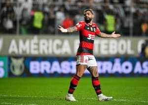 Dupla de ataque do Flamengo vive jejum INACREDIT&Aacute;VEL e torcida&nbsp;fica&nbsp;FURIOSA