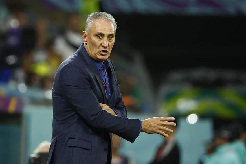 Aconteceu agora, na calada da noite! Tite vai ROUBAR zagueiro&nbsp;do&nbsp;Corinthians