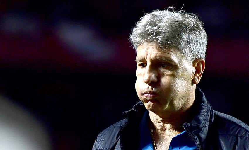 Renato Ga&uacute;cho tem situa&ccedil;&atilde;o EXPOSTA no Gr&ecirc;mio e torcida fica DIVIDIDA