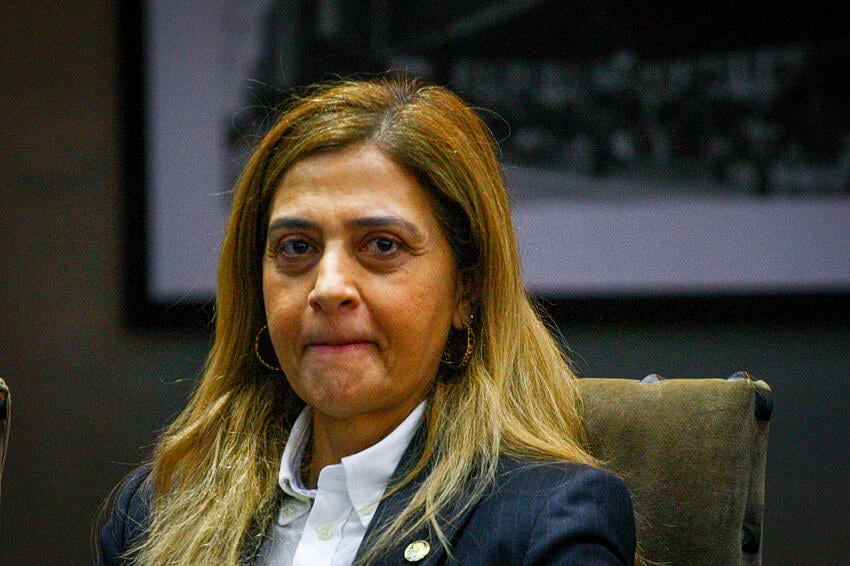 A PIADA NUNCA MORRE! Antigo v&iacute;deo de Leila Pereira volta a viralizar e rivais do Palmeiras n&atilde;o perdoam na web