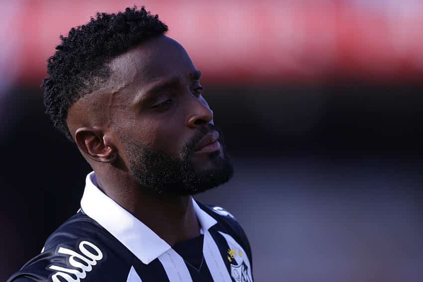 FEZ ISTO! Jogador do Santos se defende ap&oacute;s GRAVES&nbsp;acusa&ccedil;&otilde;es