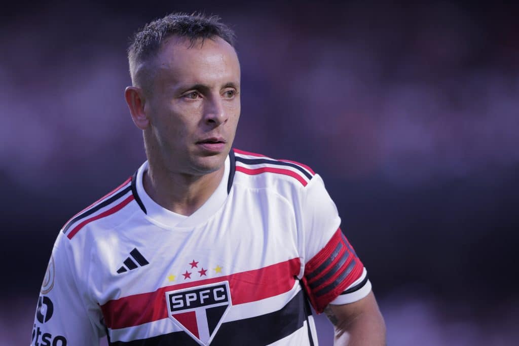 S&oacute; falta isso: Rafinha faz &Uacute;NICA EXIG&Ecirc;NCIA para assinar RENOVA&Ccedil;&Atilde;O de contrato com S&atilde;o Paulo