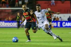 EMOCIONANTE! Jogador de gigante da S&eacute;rie B recebe not&iacute;cia e toma atitude INESPERADA