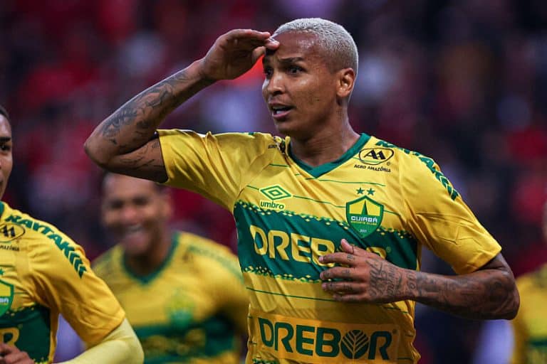 REVELA&Ccedil;&Atilde;O BOMB&Aacute;STICA: Deyverson define o campe&atilde;o da Libertadores e motivo surpreendente