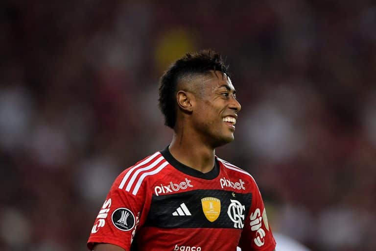 URGENTE! Palmeiras oferece proposta de sal&aacute;rio IRRECUS&Aacute;VEL para Bruno Henrique e valores s&atilde;o EXPOSTOS