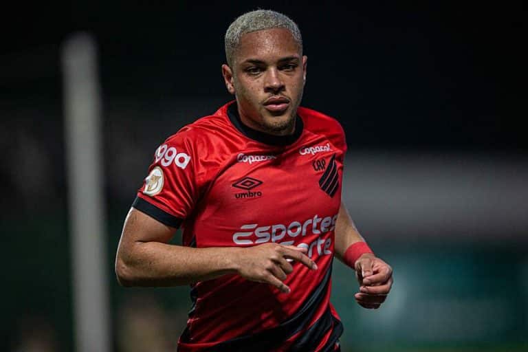 BOMBA! Vitor Roque N&Atilde;O VAI AO BARCELONA em janeiro e motivo &eacute; revelado