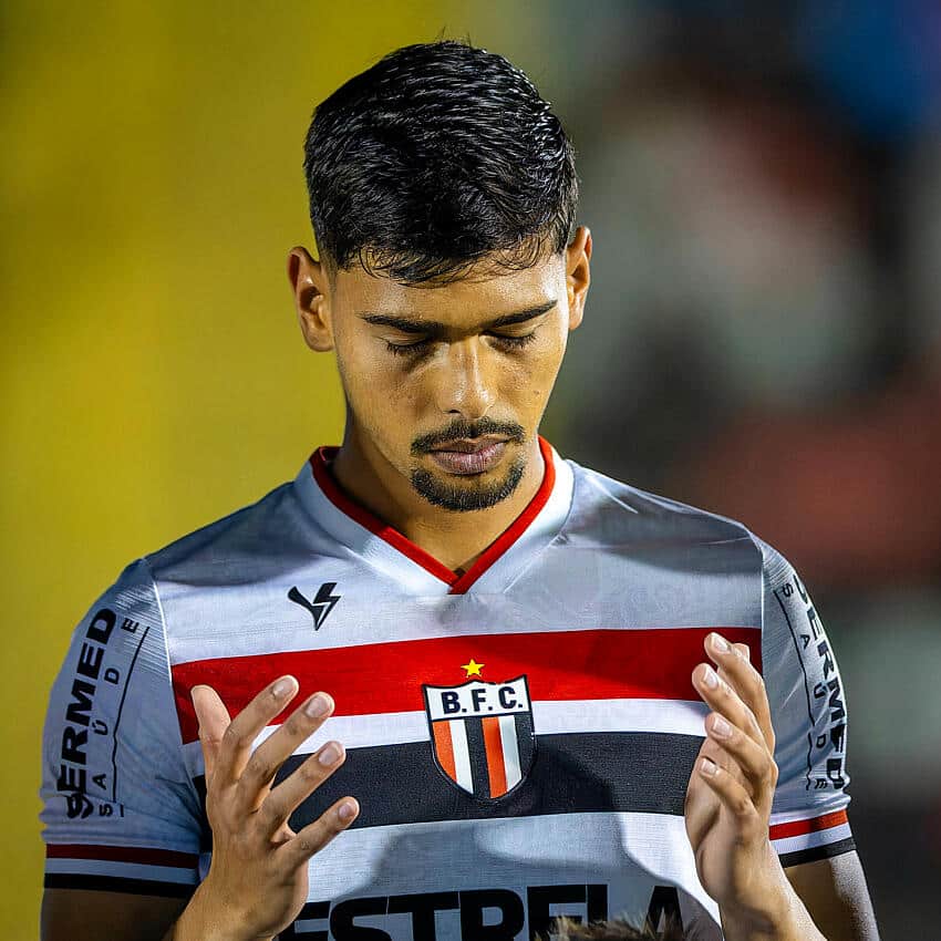 Brasileiro pode concorrer ao Pusk&aacute;s com&nbsp;2&nbsp;gols!&nbsp;Entenda