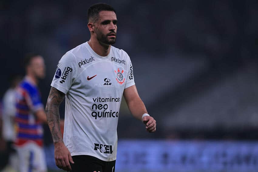 DESASTRE TOTAL: queda do Corinthians faz clube atingir marca hist&oacute;rica e torcedores entram em P&Acirc;NICO