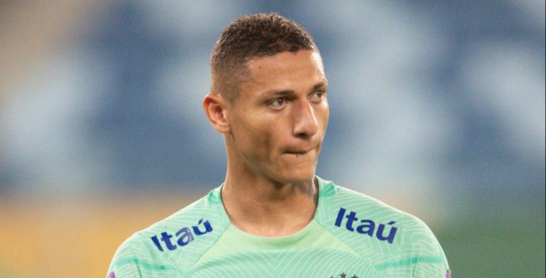 N&atilde;o &eacute; o Richarlison: J&uacute;nior CHUTA CLUBISMO para longe e exige camisa 9 IMPROV&Aacute;VEL na Sele&ccedil;&atilde;o Brasileira