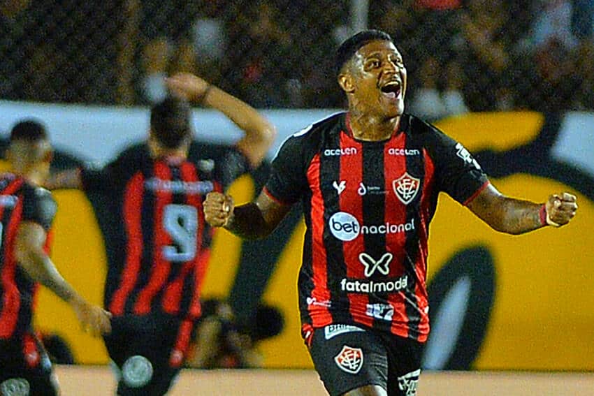 SOBERANO na S&eacute;rie B, Vit&oacute;ria est&aacute; muito pr&oacute;ximo de SUPERAR o Bahia em 2023