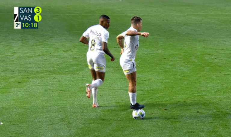 Marrento demais: Soteldo HUMILHA jogador do Vasco e desencadeia CONFUS&Atilde;O GENERALIZADA na Vila Belmiro